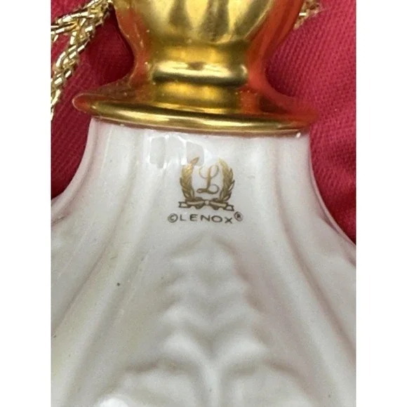 1983 Lenox China Christmas Ornament Limited Edition 24k gold porcelain embossed - Picture 3 of 7
